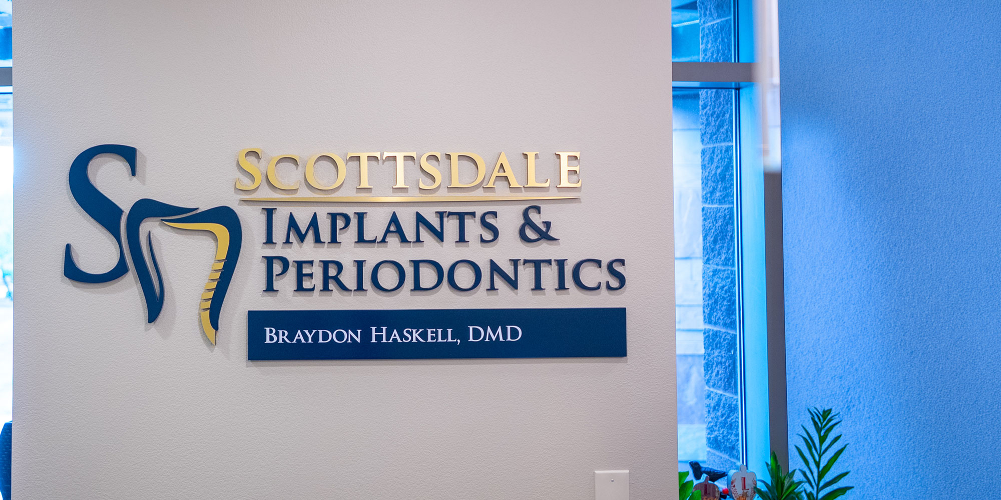 Scottsdale Implants & Perio Sign